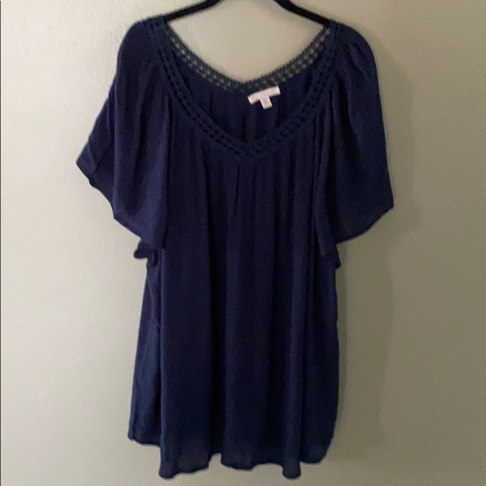 Dressbarn V Neck Top
